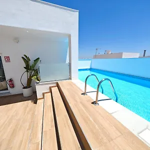 Nuevo En Primera Planta A Con Piscina , Barbate España